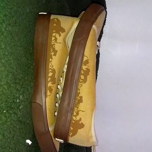 Tan and brown lion king shoes size 8 in mens